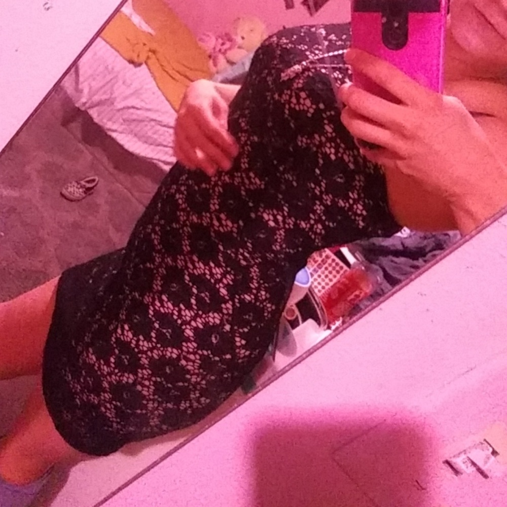 Dress - Picture 3 of 3